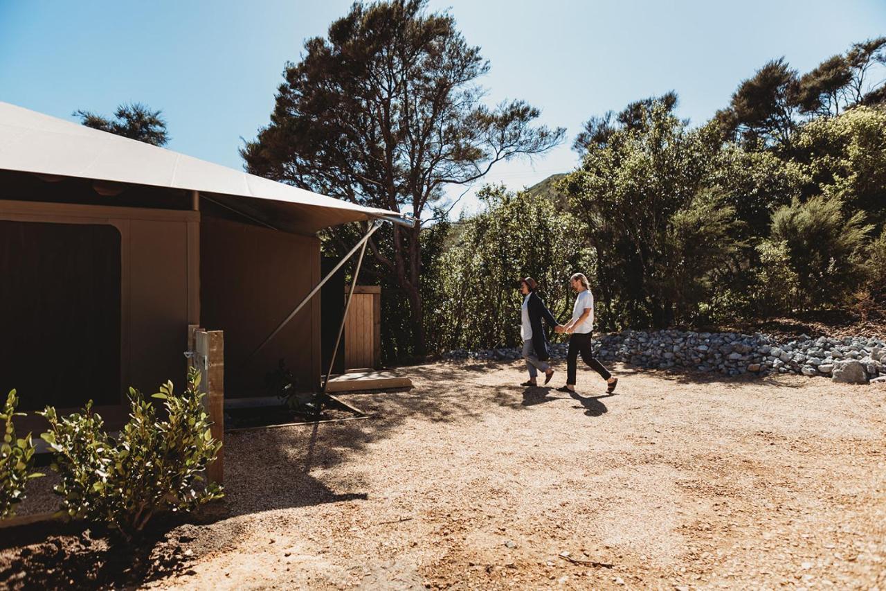 ホテル Drift Off Grid Luxury Eco Glamping Tarakohe エクステリア 写真