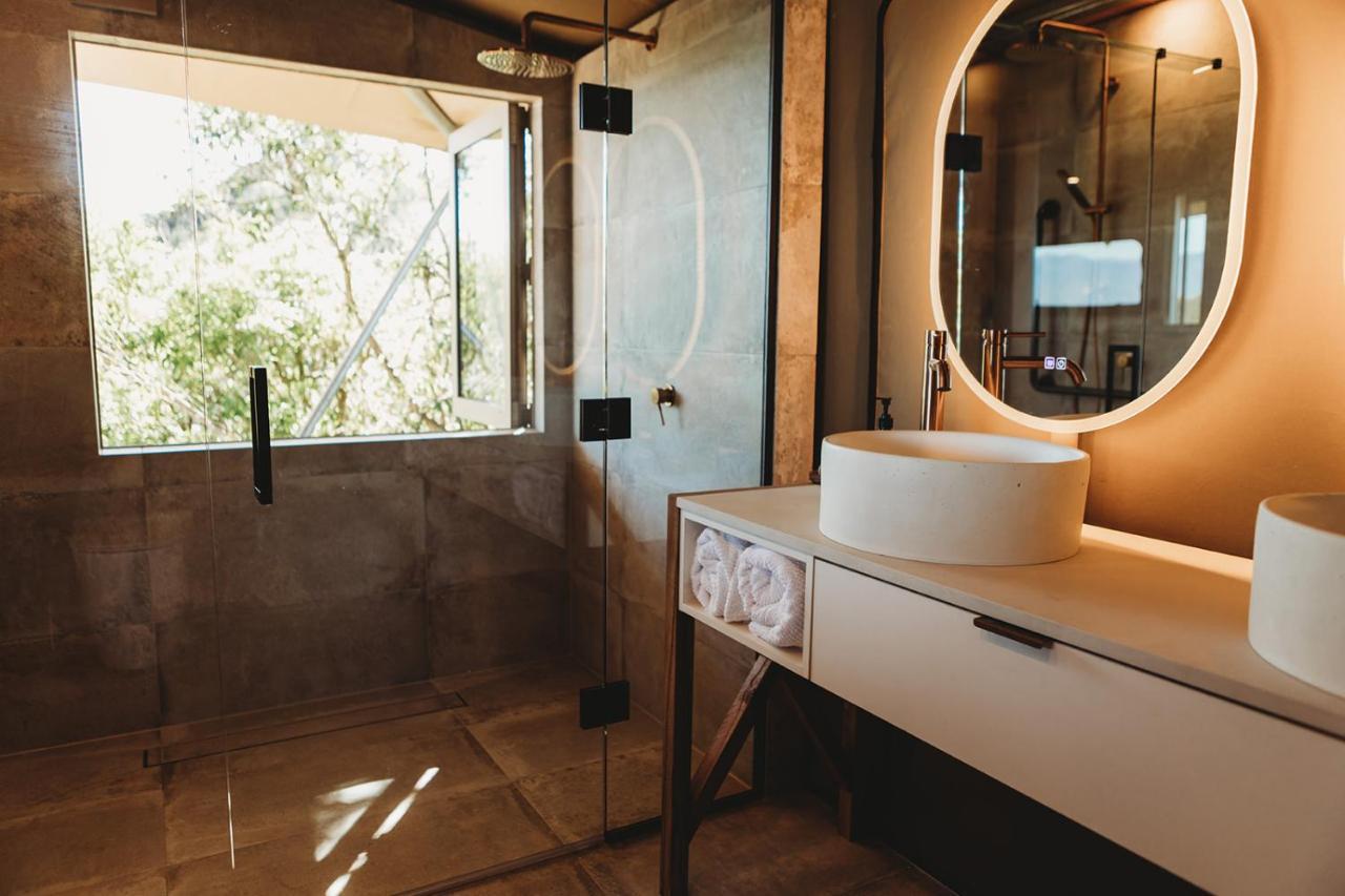 ホテル Drift Off Grid Luxury Eco Glamping Tarakohe エクステリア 写真