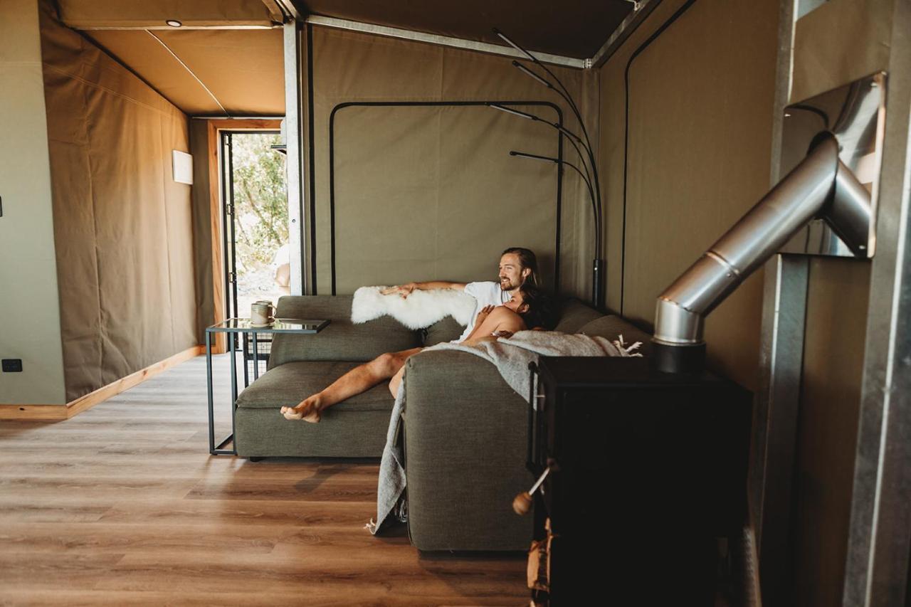 ホテル Drift Off Grid Luxury Eco Glamping Tarakohe エクステリア 写真